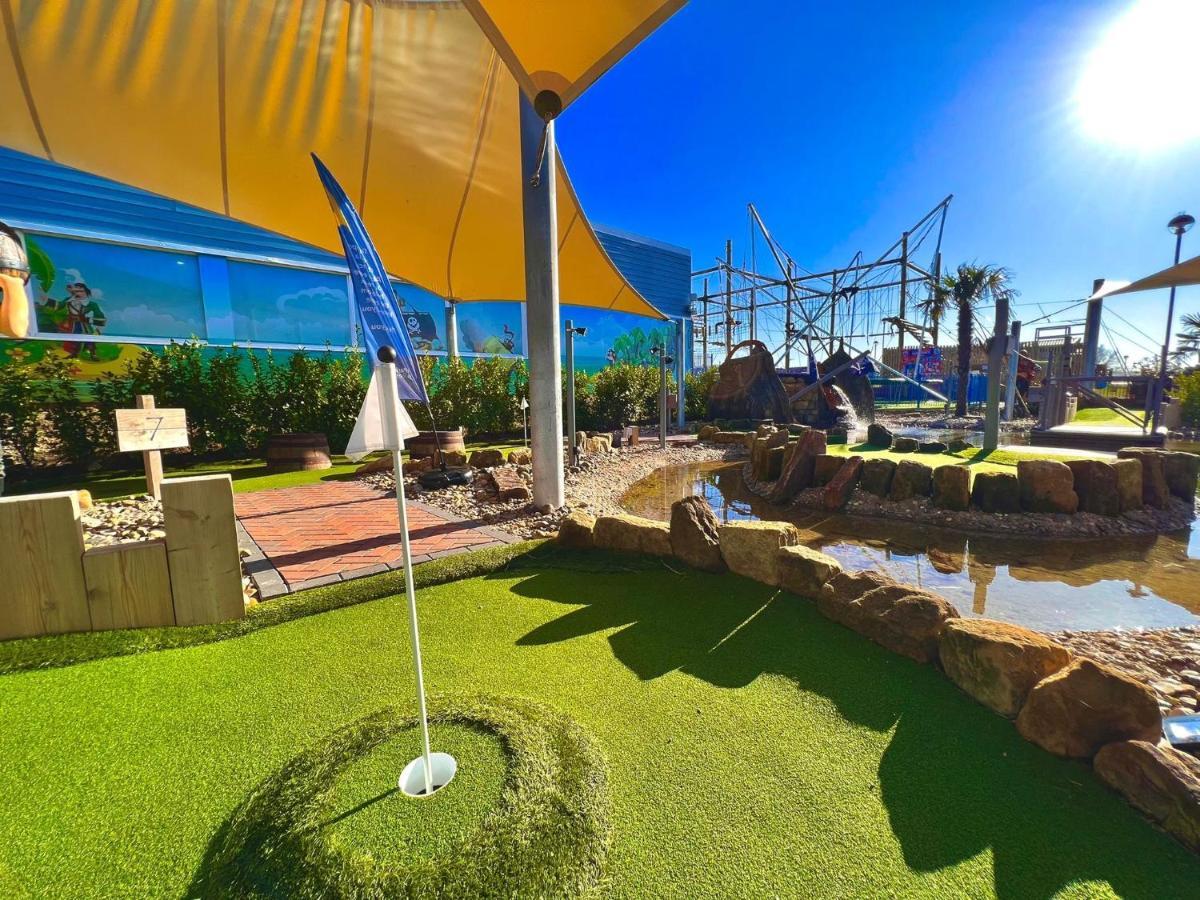 The Hideaway Villa Scarborough Exterior photo